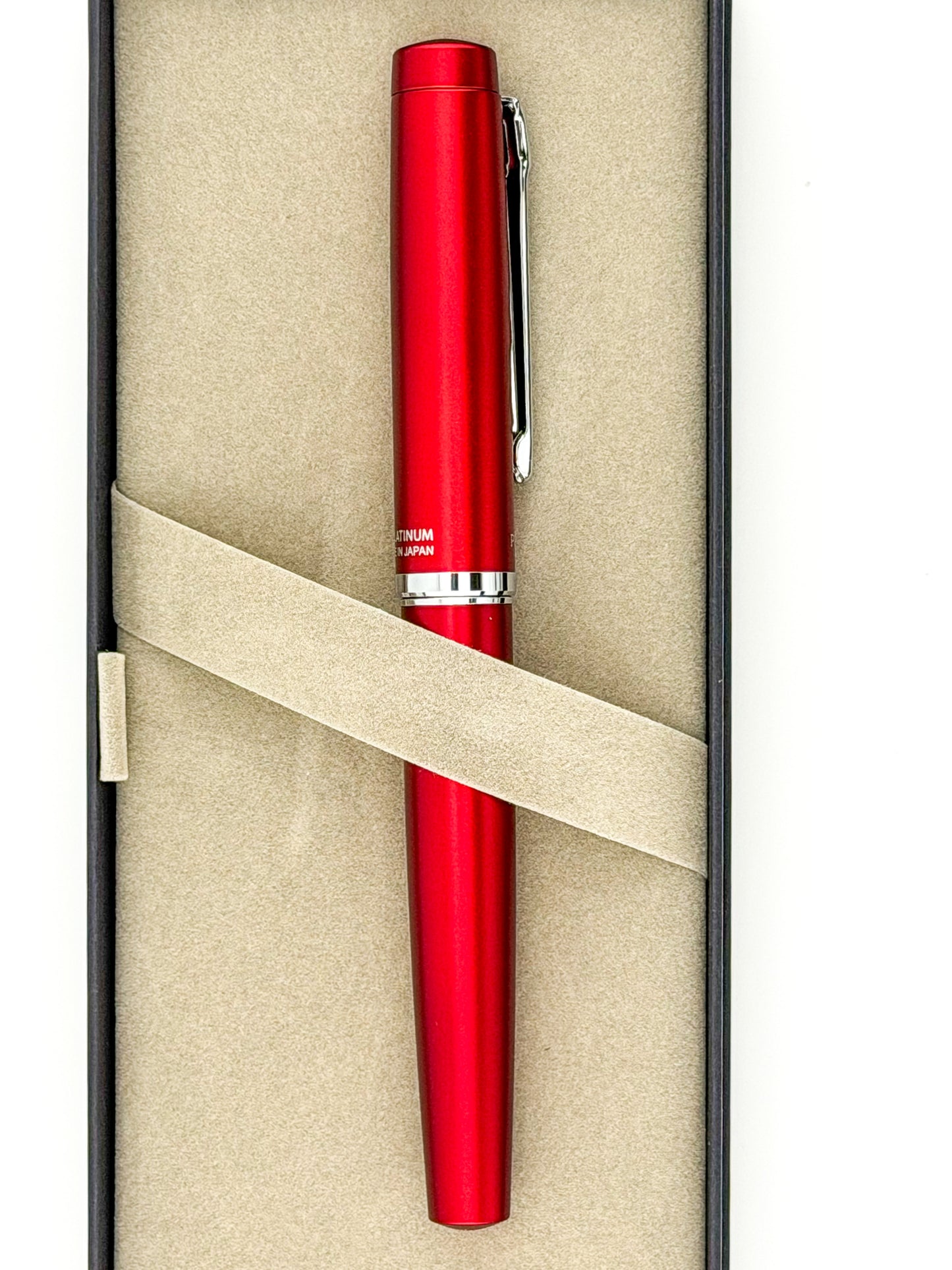 Platinum Procyon - Carmine Red