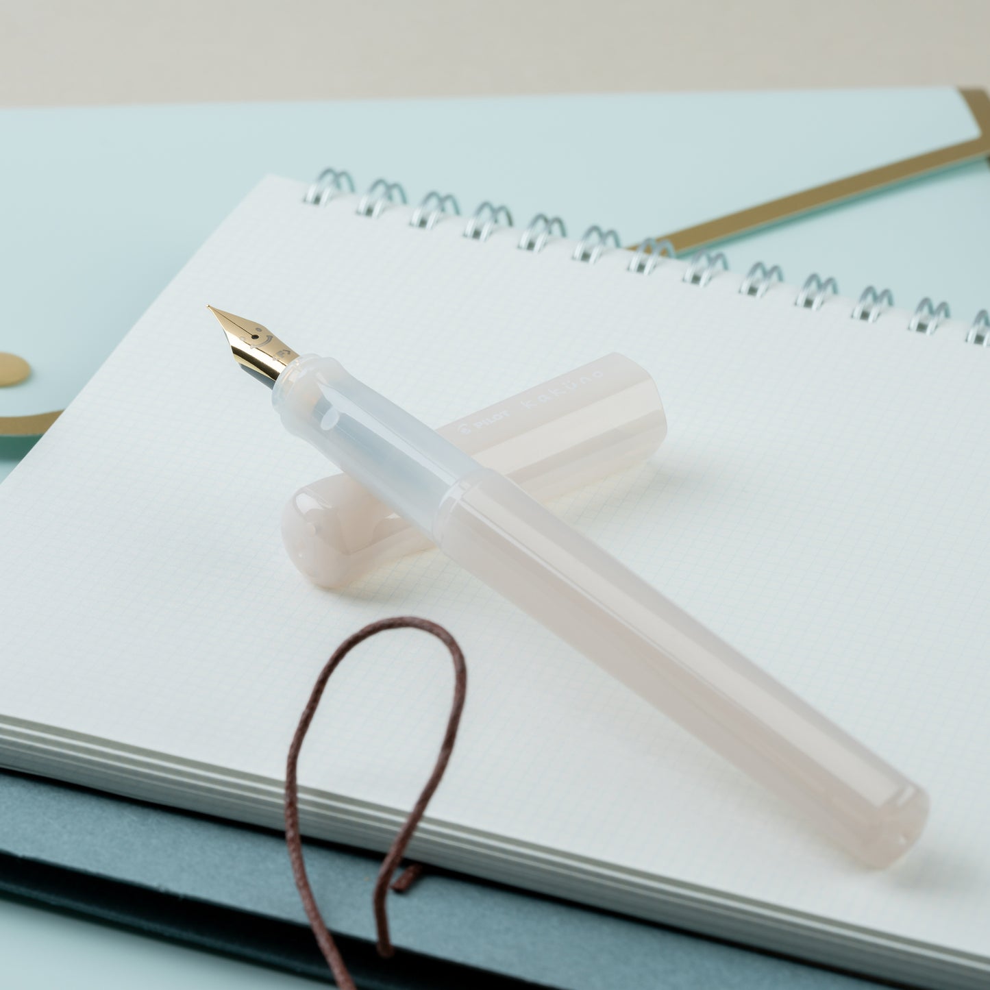 Pilot Kakuno Fountain Pen - Madoromi Series - Cumulus White