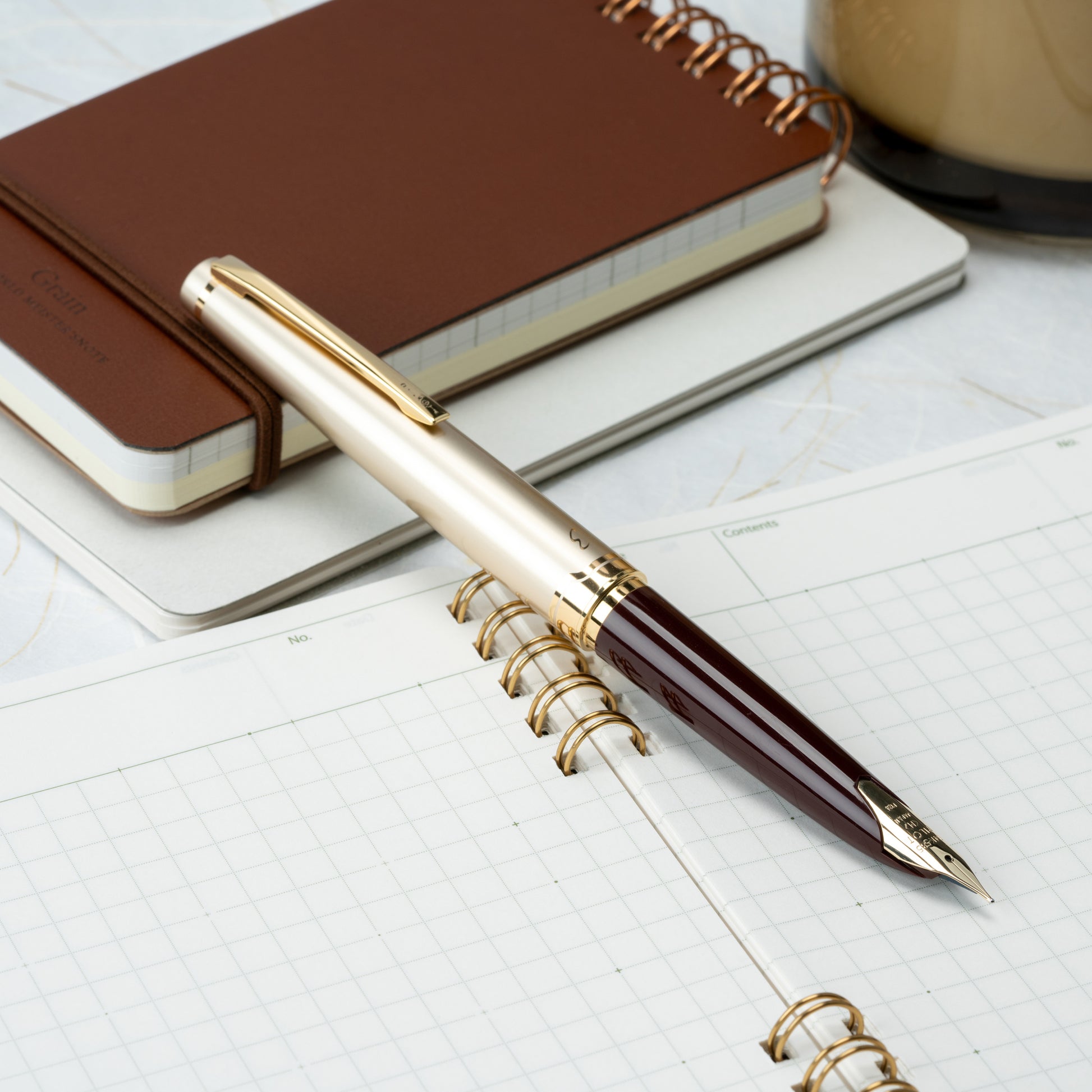 Pilot E95S Fountain Pen - Burgundy/Ivory