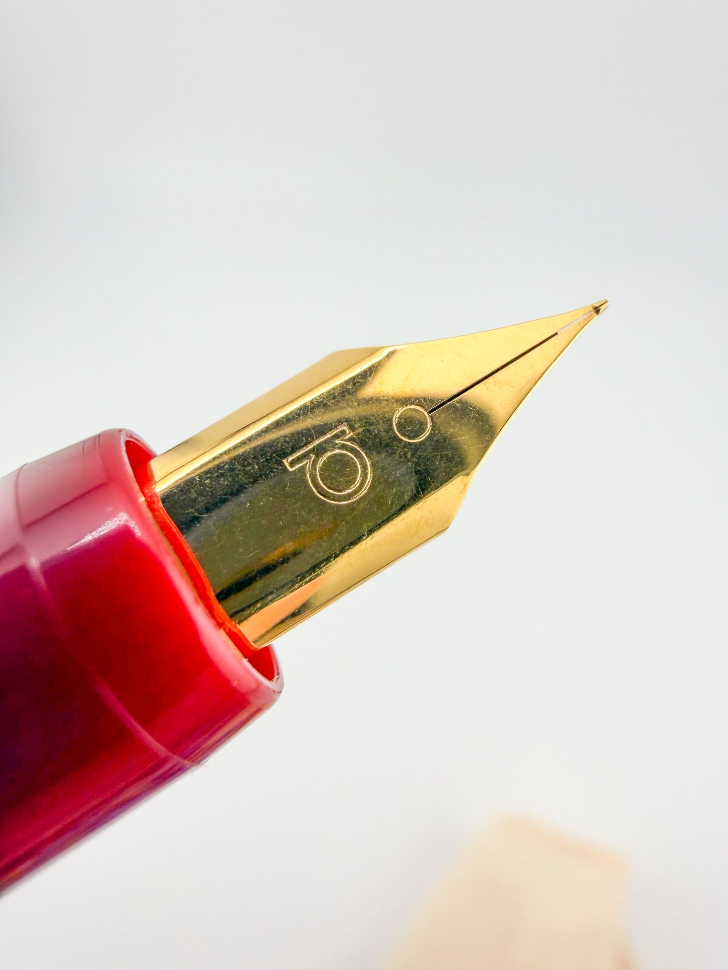 Platinum Desk Pen (Stand and Pen set)