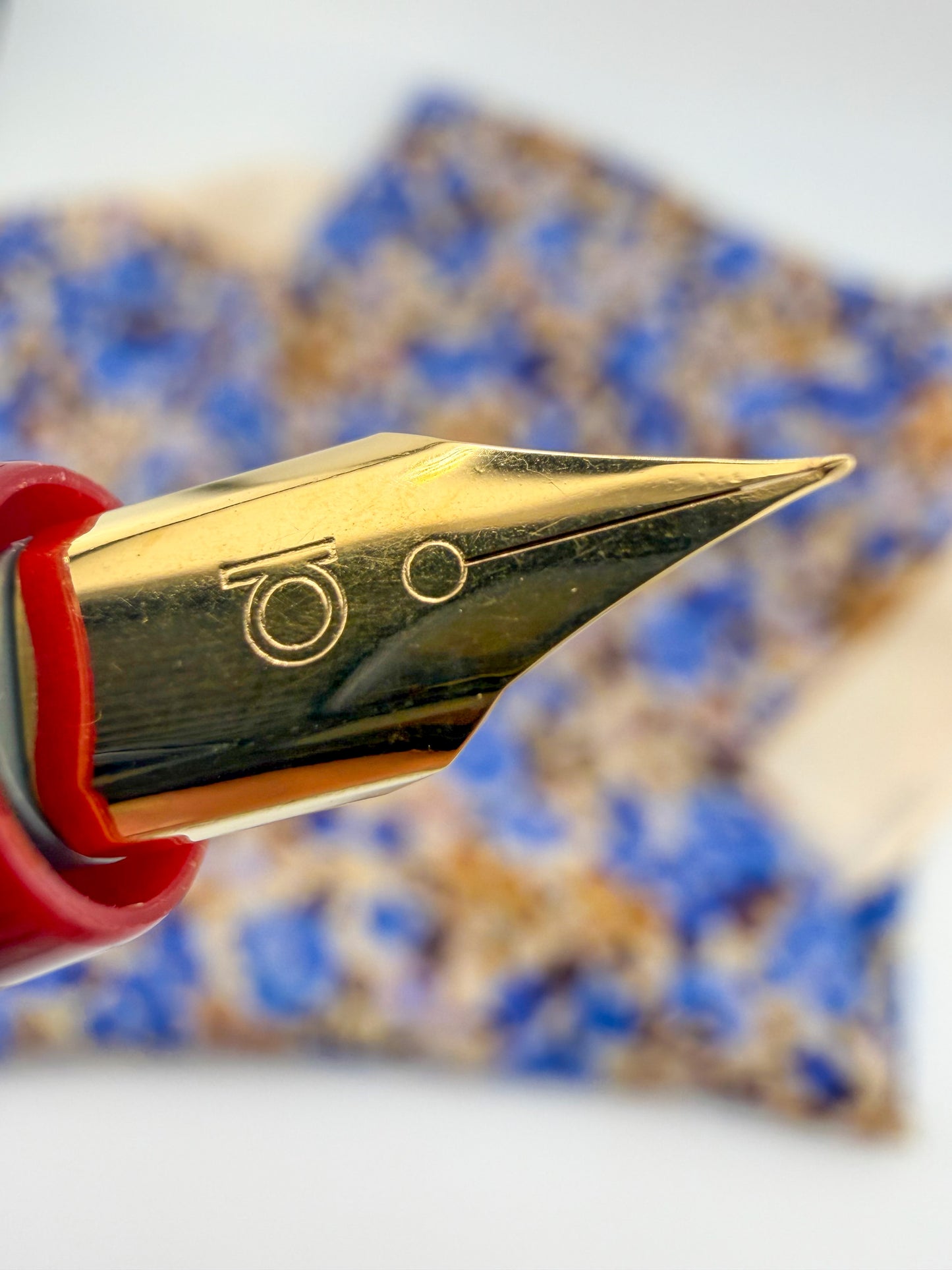 Platinum Desk Pen (Stand and Pen set)