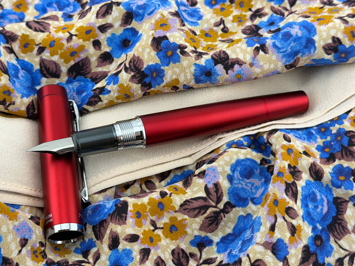 Platinum Procyon - Carmine Red