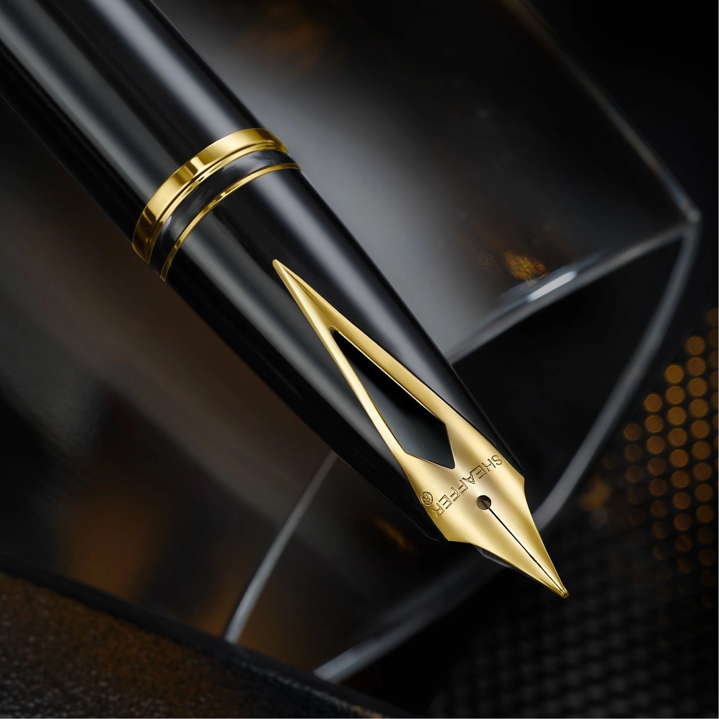 Sheaffer Legacy 9065 Glossy Black and Chrome Bi-Color Fountain Pen | 14k Pvd Gold-Plated Inlaid Nib and Trims