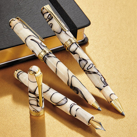 Levenger True Writer Classic Fountain Pen - Carrera