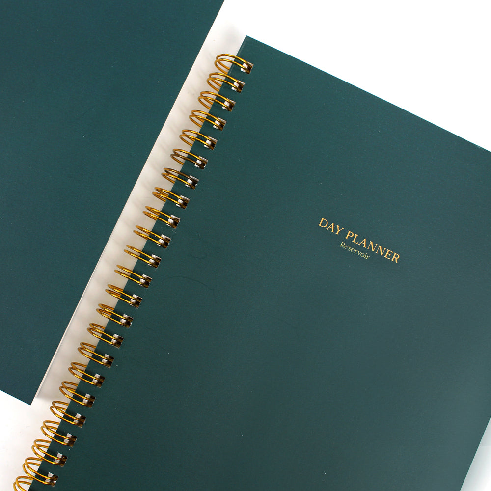 Wearingeul Reservoir Daily Planner (A5, Wire-Bound)